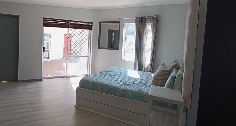 4 Bedroom Property for Sale in Firlands Western Cape